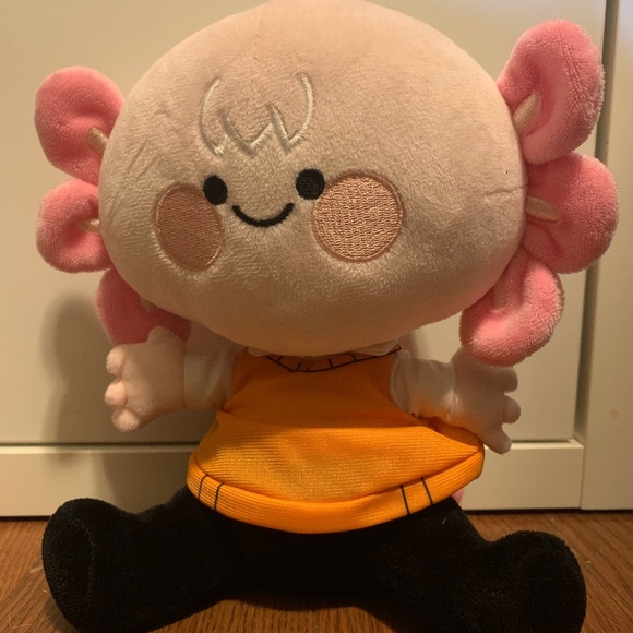 Sir Fluff Chiffon Makeship Plush - Picture 1 of 4